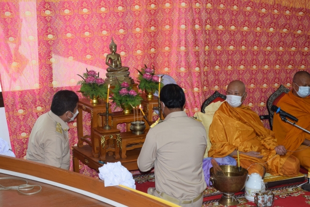 ทำบุญที่ทำการองค์การบริหารส่วนตำบลห้วยทราย