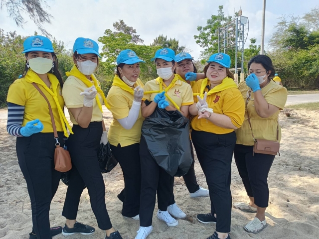 กิจกรรมจิตอาสาพัฒนาแหล่งท่องเที่ยว บริเวณชายทะเลวังด้วน หมู่ที่ 9 ตำบลห้วยทราย