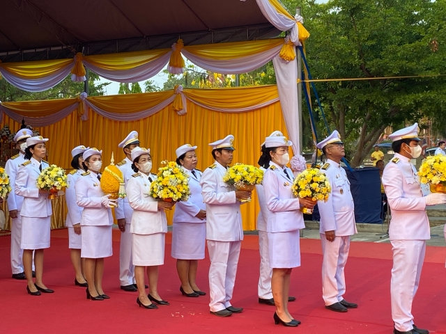 วันที่ระลึก "พระบาทสมเด็จพระพุทธยอดฟ้าจุฬาโลกมหาราช และวันที่ระลึกมหาจักรีบรมราชวงศ์"